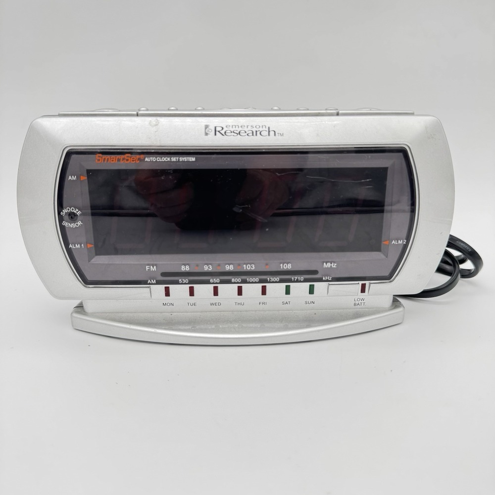Emerson Research Smart Set Jumbo Display Dual Alarm Clock AM/FM Radio CKS2235S